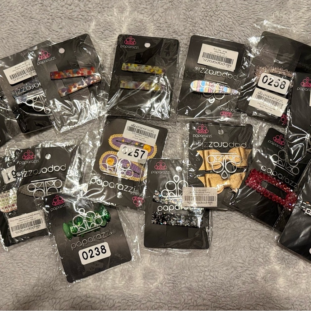 Paparazzi hair clips bundle - lots of-15